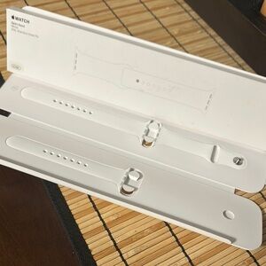 Apple Sport Band in Classic White